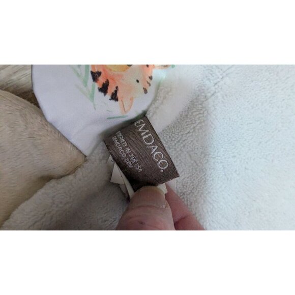 DEMDACO Activity Blankie - Giraffe Momma and me  lovey blanket - Picture 7 of 7